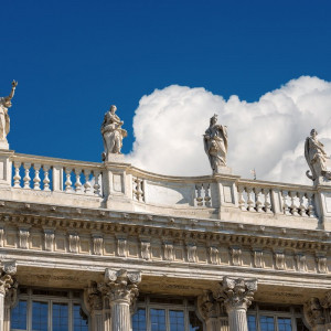 Royal Tales<br>Madams, Queens and Princesses<br>Women of Power in Savoy Turin