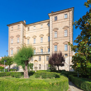Royal Tales<br>Royal Gardens and Historic Villages<br>From Govone to Pollenzo