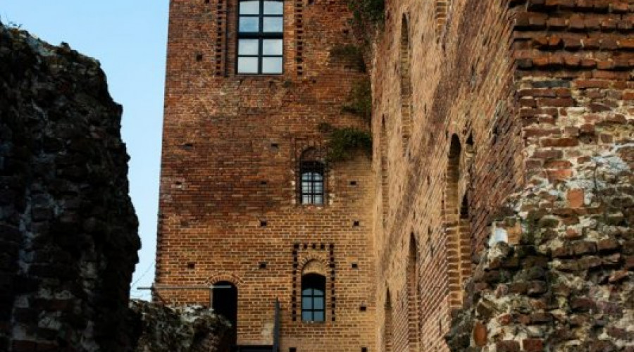 la-rocca-760x1139-3400.jpg