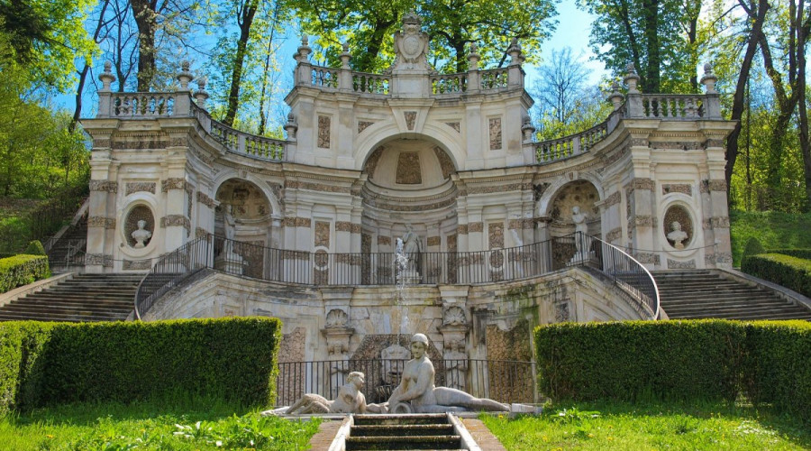 shutterstock128079872villa-della-reginalow-5649.jpg