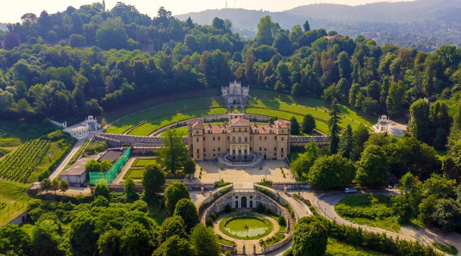 shutterstock1652423503villa-della-reginalow-5659.jpg