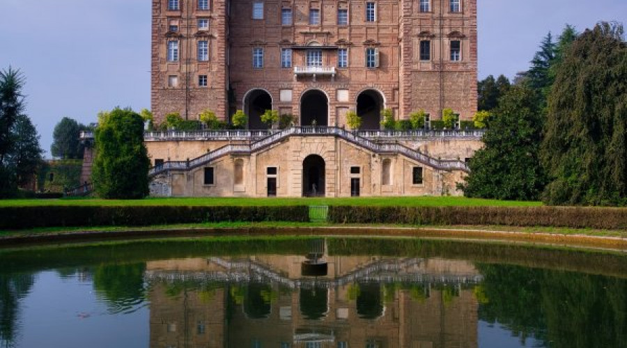 shutterstock1902763024castello-aglielow.jpg