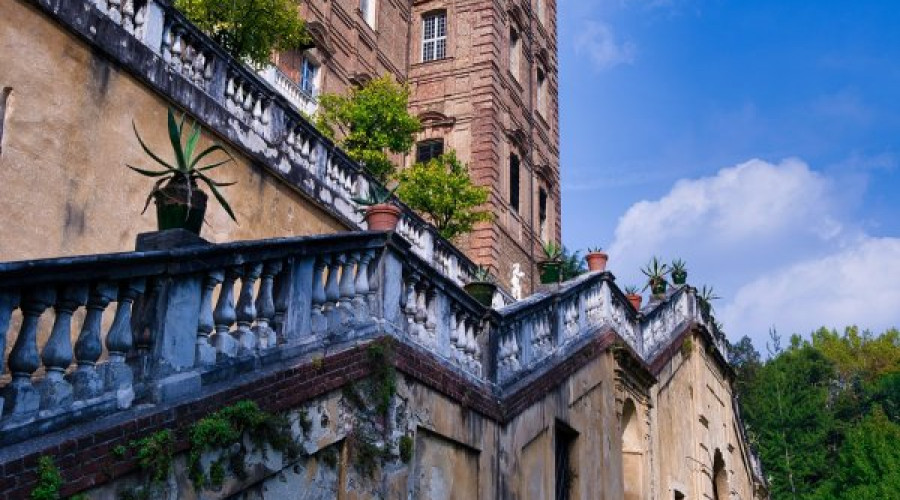 shutterstock1902763045castello-aglielow-6053.jpg
