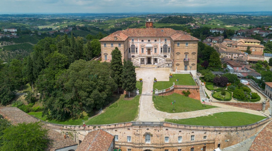 shutterstock2510669645castello-govonelow.jpg
