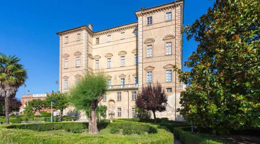 shutterstock796404925castello-govonelow.jpg