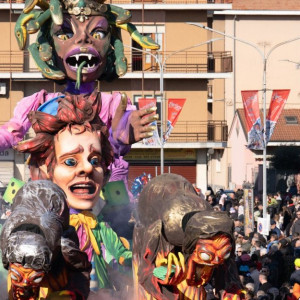 Carnevale di Santhià:<br>la Storia si maschera e la Festa inizia!</br>
