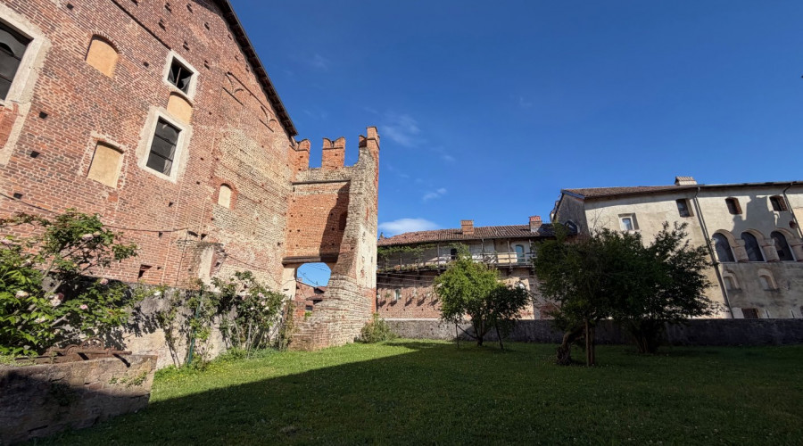 castello-di-buronzo-7.jpeg