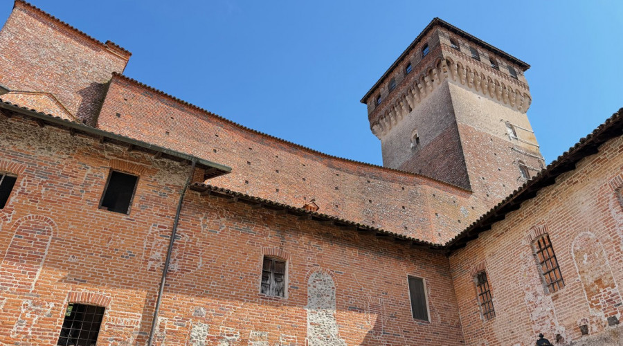 castello-rovasenda-2.jpeg