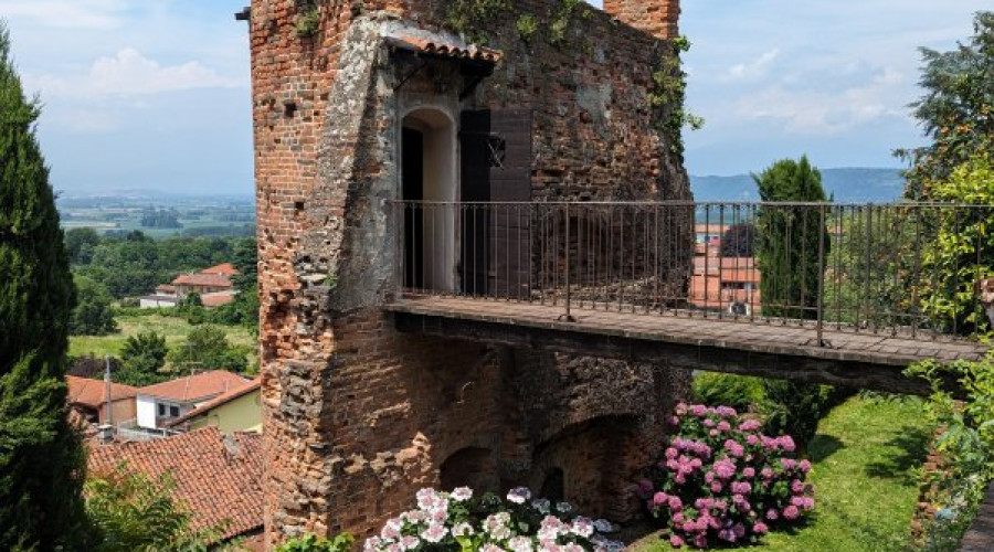 castellodimoncrivello16-wikimedia-6503.jpg