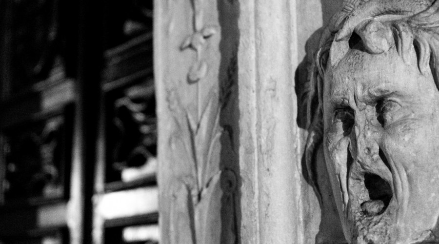 dettagliovolto-in-pietra-1920x800.jpg