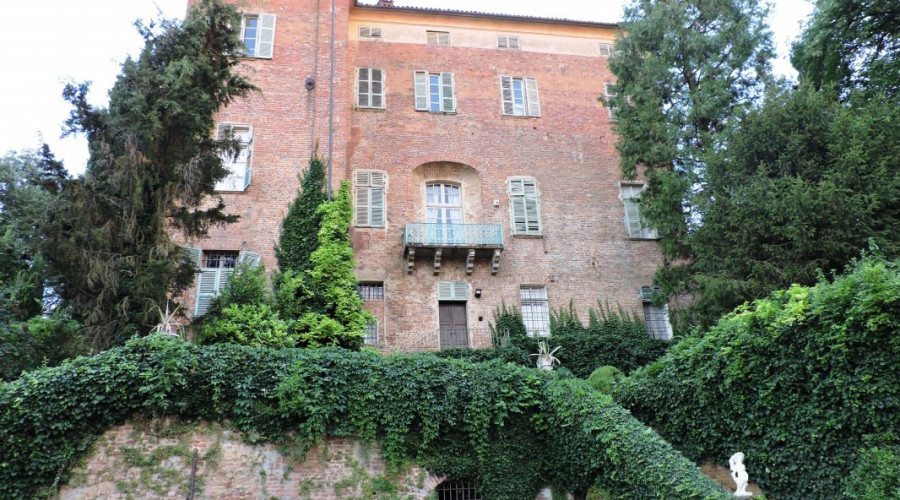facciata-castello2.jpg