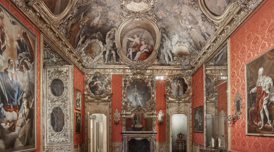 interno-palazzomadama-2.jpg