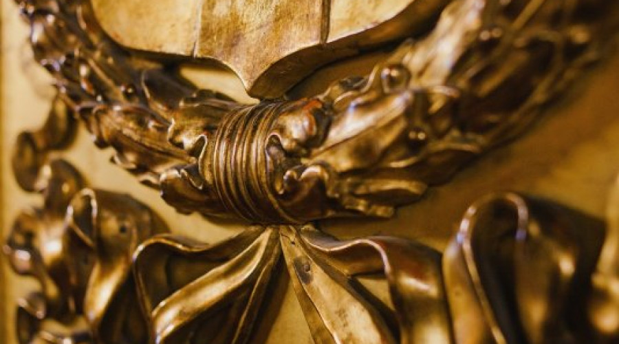 Tour di Palazzo Reale tra simboli araldica e segreti della corte sabauda