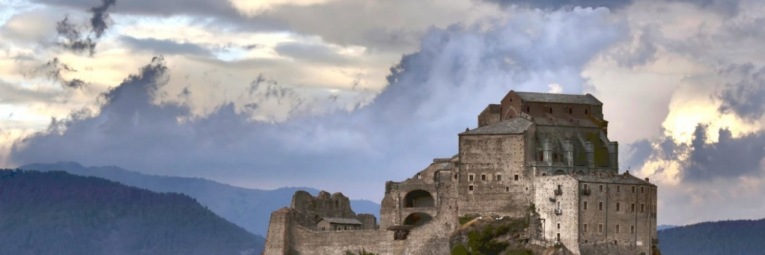 Tour da Torino alla Sacra di San Michele simbolo del Piemonte