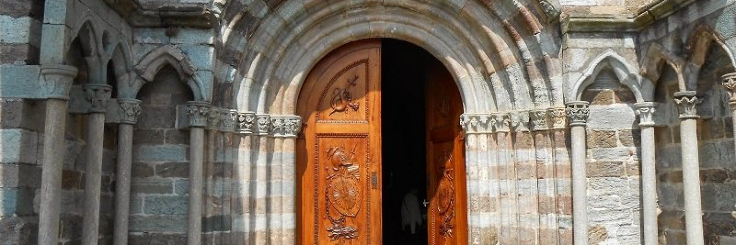 Partenza in shuttle bus dal centro di Torino per la Sacra di San Michele