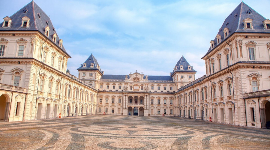 shutterstock1652630095castello-valentinolow.jpg