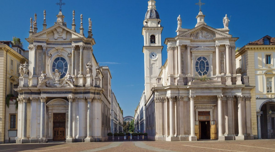 shutterstock2124334694piazza-san-carlolow-7039.jpg