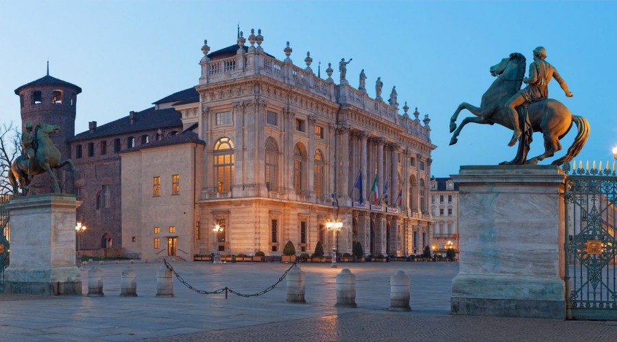 shutterstock655888933palazzo-madamalow.jpg