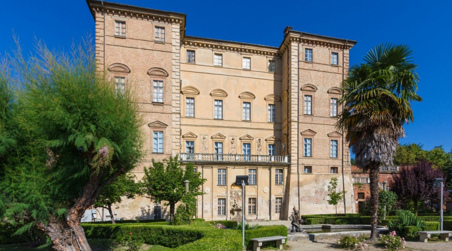 shutterstock796375252castello-govonelow-6666.jpg