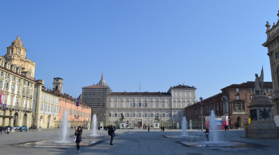 somewheretour-torino-city-tour-con-degustazioni-piazza-castello.jpg