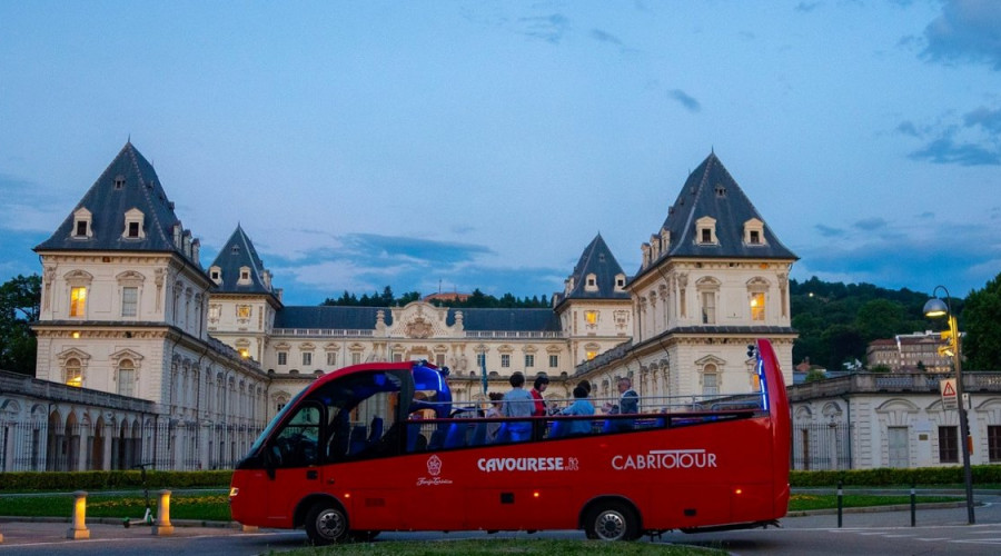 somewheretour-torino-del-gusto-cabrio-city-tour.jpg