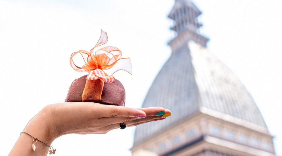 somewheretour-torino-golosa-city-tour-gianduiotti.jpg