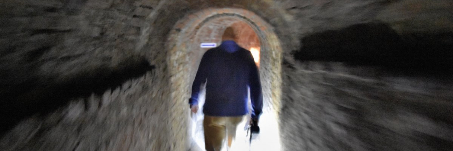 Partecipanti durante il tour Torino Sotterranea®