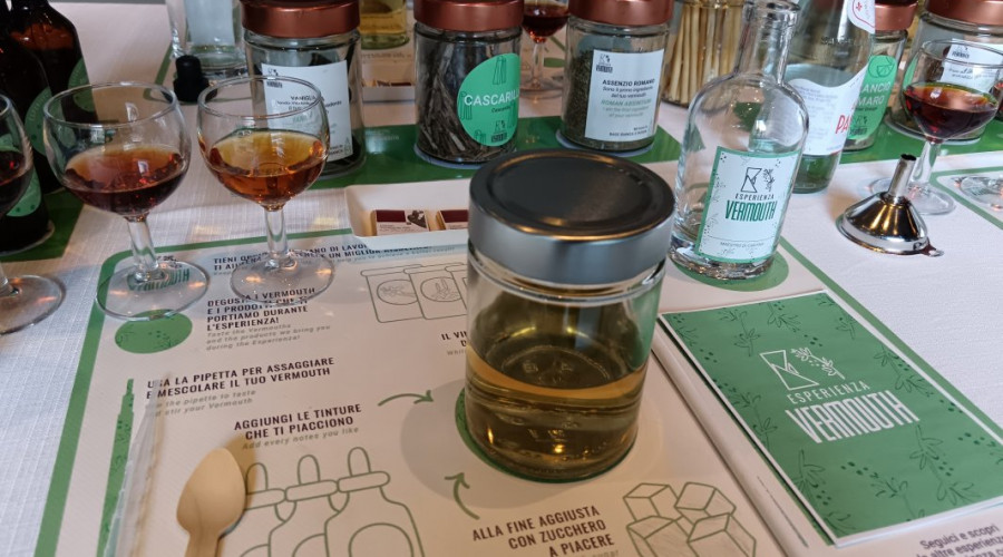 somewheretoursesperienzavermouth-6.jpg