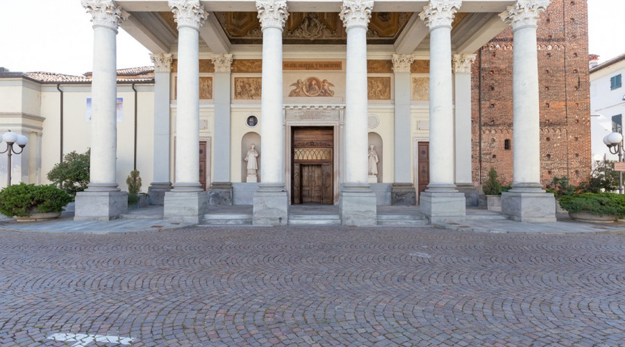 somewheretoursviaggionelcuoredelvercellesesanthiacchiesa.jpg